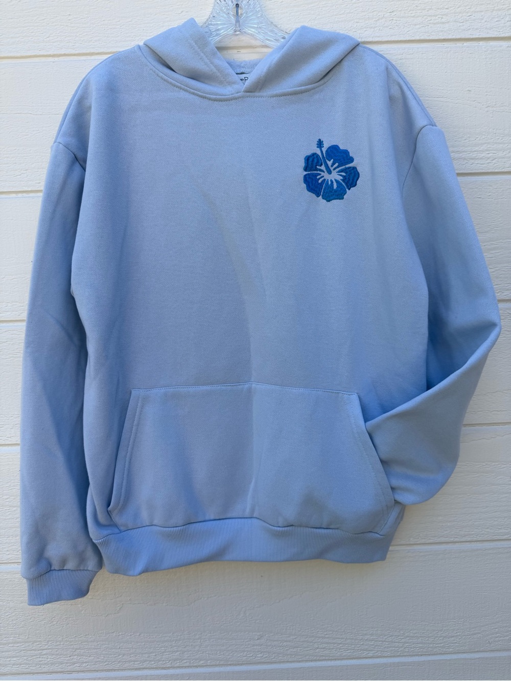 Light Blue Woman’s Hoodie Sweatshirt with Coastal Vibe Floral Embroidery Size M.